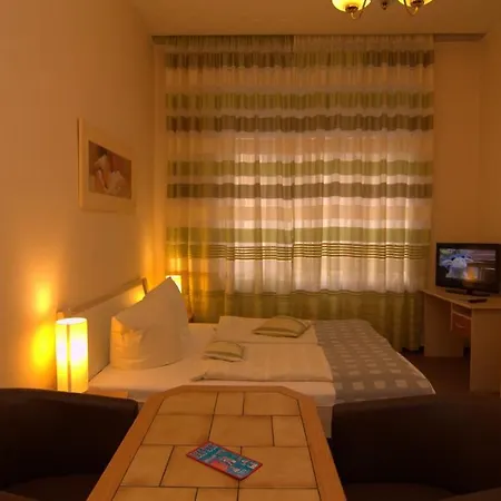 Hotel-pension Ariane Am Kurfurstendamm Gasthof 3*