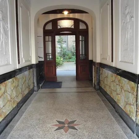 Hotel-pension Ariane Am Kurfurstendamm 게스트하우스 3*